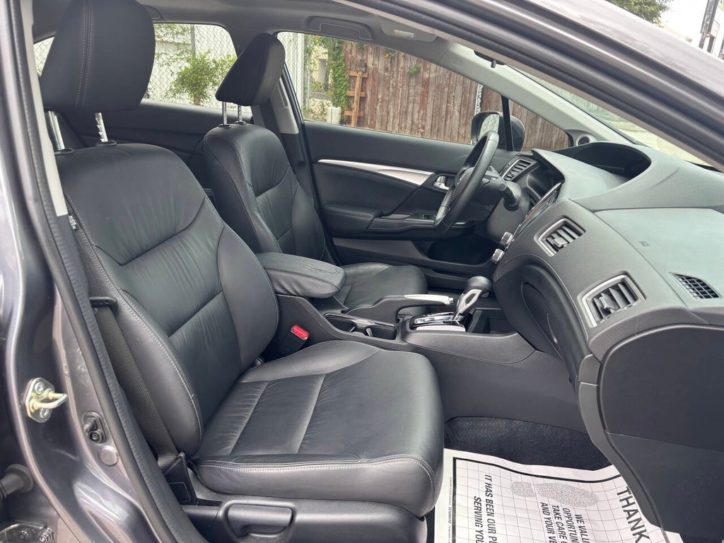 Honda Civic Sedan Vehicle Full-screen Gallery Image 12