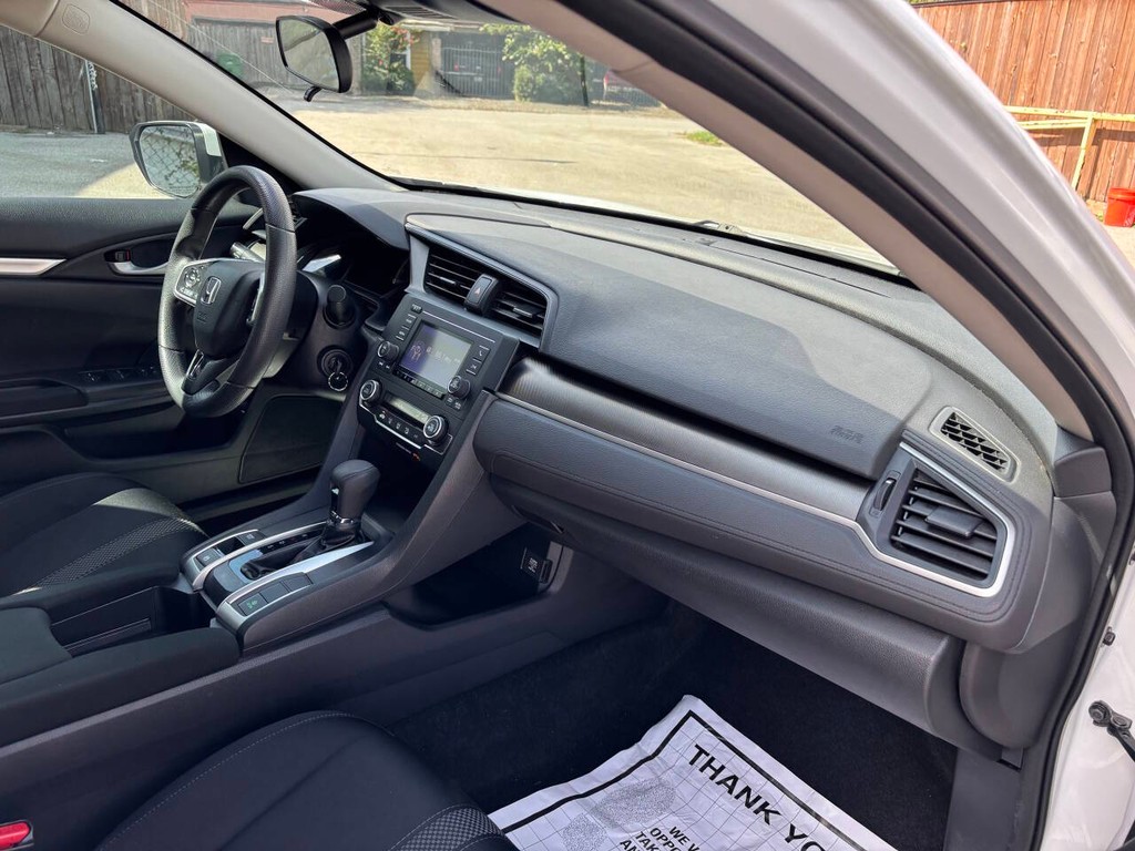 Honda Civic Sedan Vehicle Full-screen Gallery Image 10