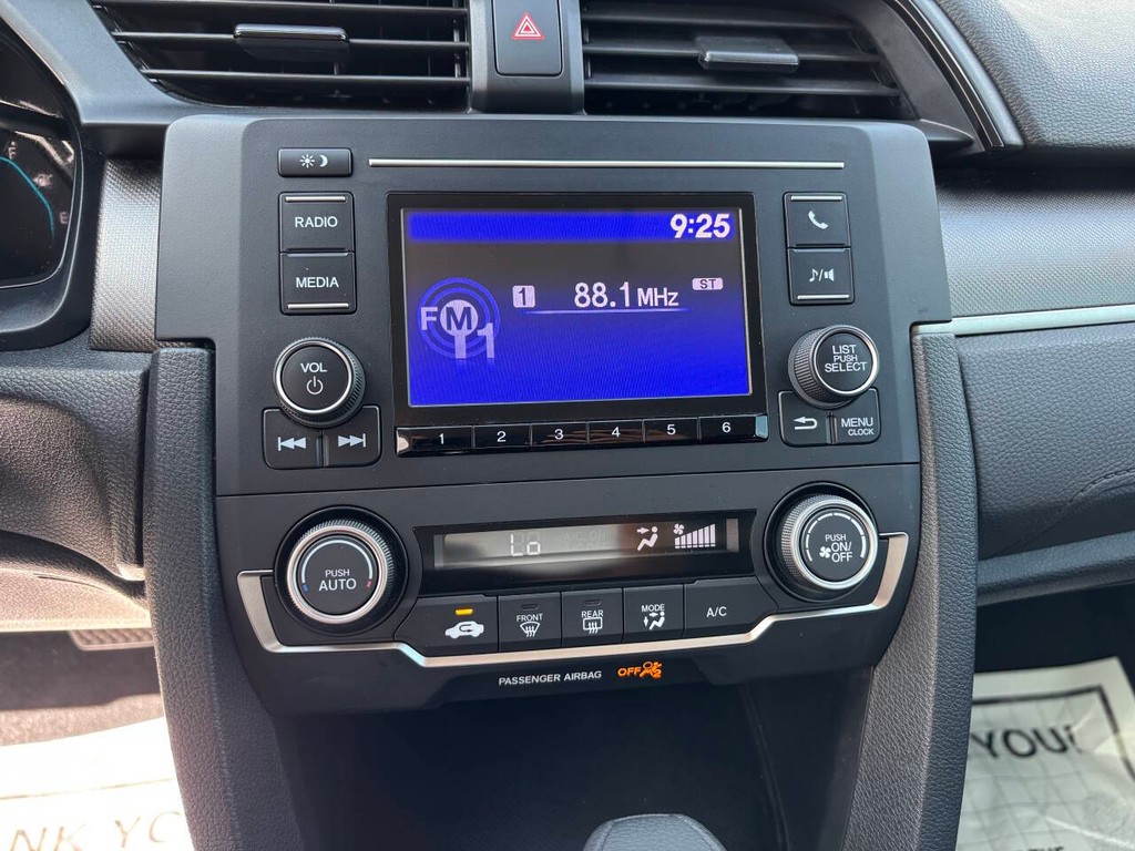 Honda Civic Sedan Vehicle Full-screen Gallery Image 19