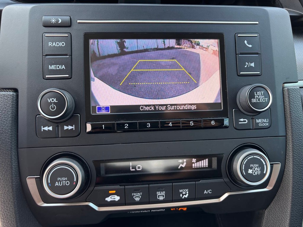 Honda Civic Sedan Vehicle Full-screen Gallery Image 20