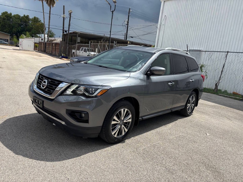 Nissan Pathfinder Vehicle Full-screen Gallery Image 04