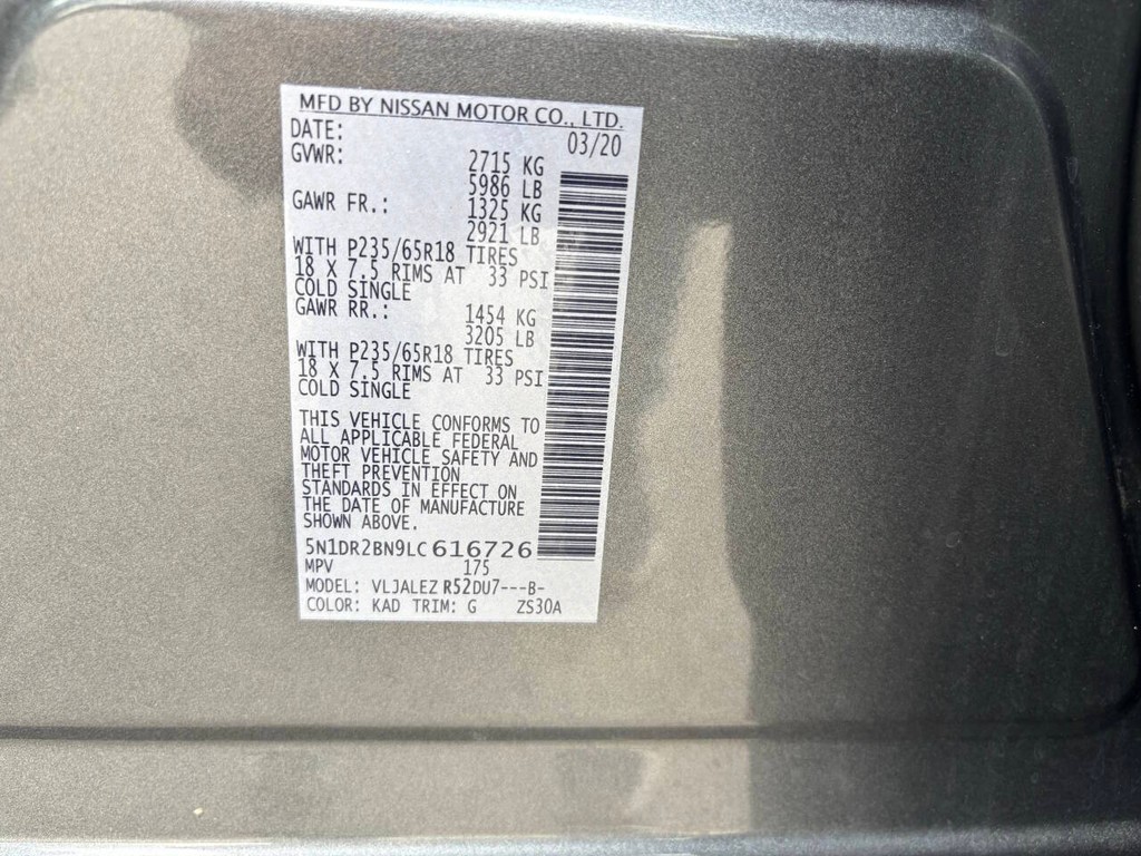 Nissan Pathfinder Vehicle Full-screen Gallery Image 31