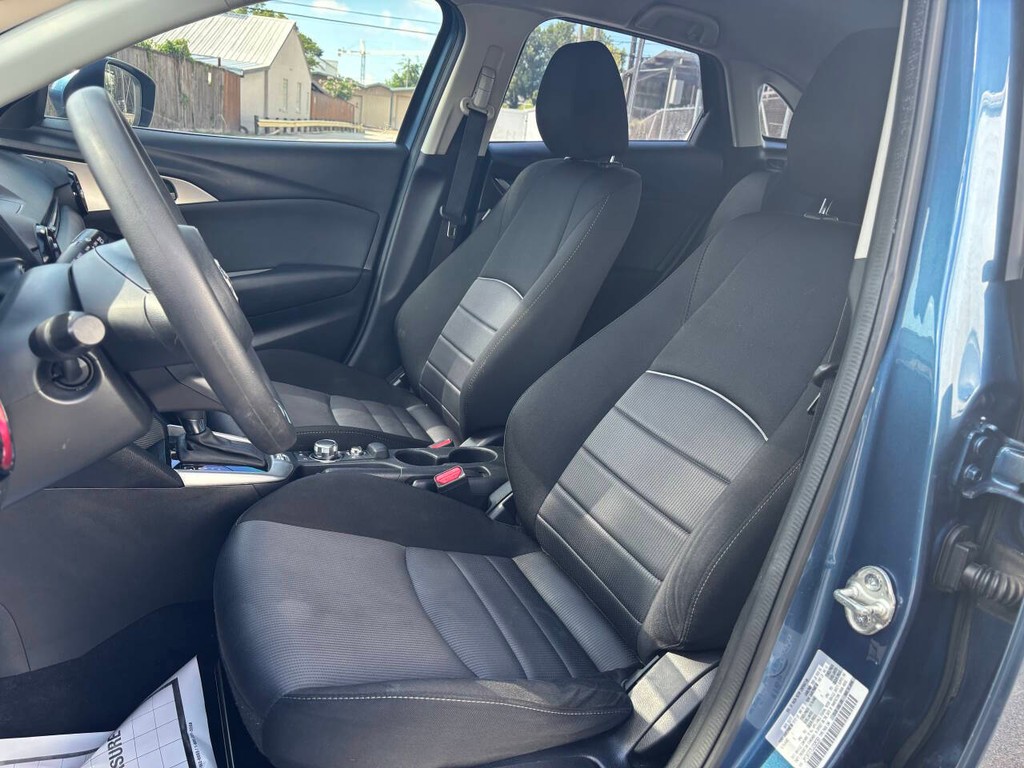 Mazda CX-3 Vehicle Full-screen Gallery Image 08
