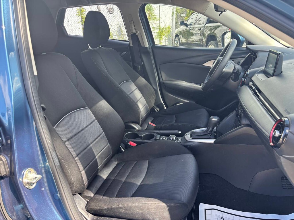 Mazda CX-3 Vehicle Full-screen Gallery Image 11