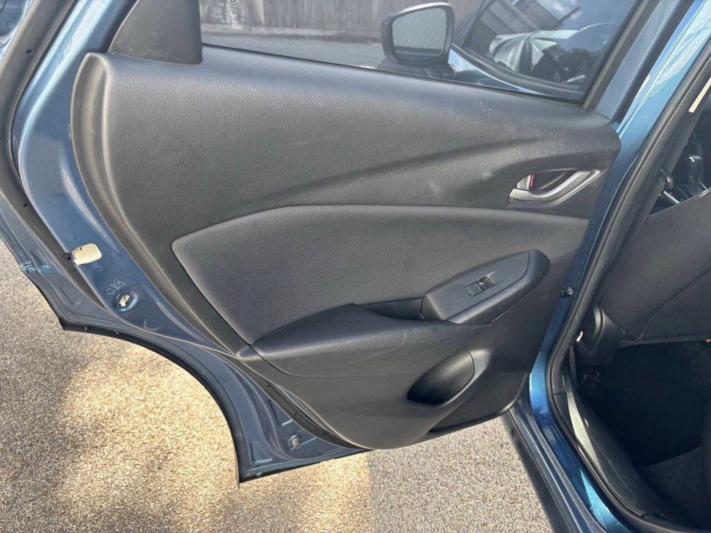 Mazda CX-3 Vehicle Full-screen Gallery Image 14