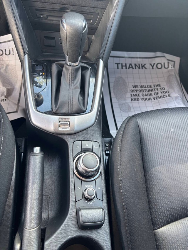 Mazda CX-3 Vehicle Full-screen Gallery Image 21