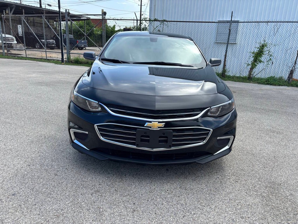 Chevrolet Malibu Vehicle Full-screen Gallery Image 02