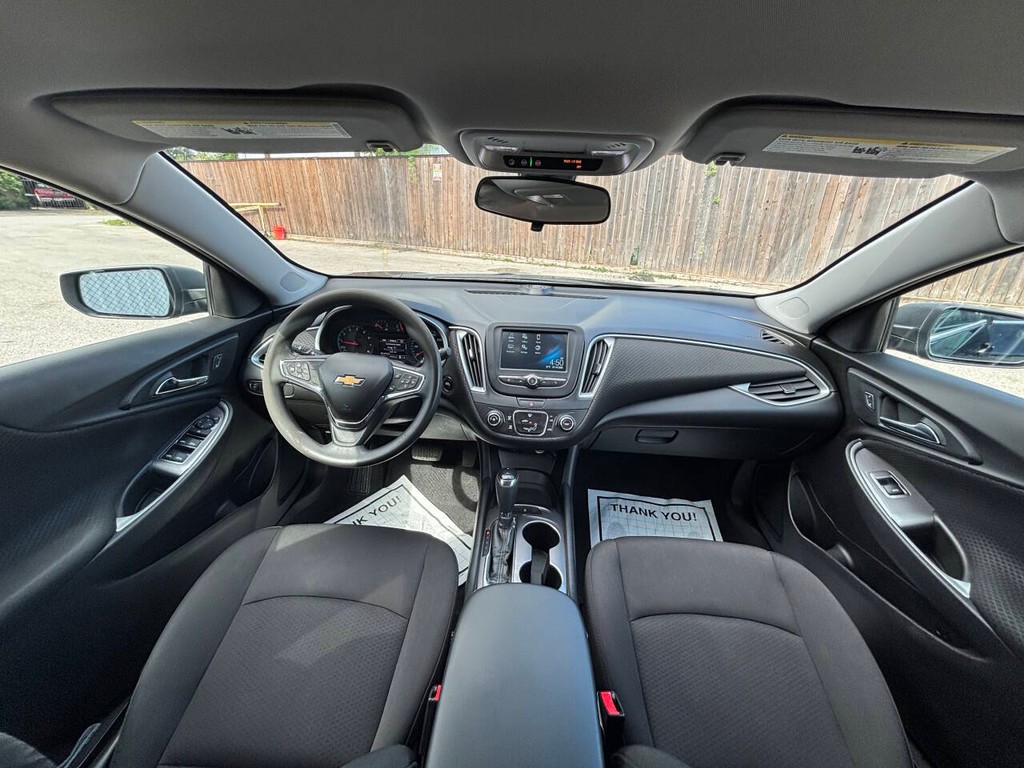 Chevrolet Malibu Vehicle Full-screen Gallery Image 18