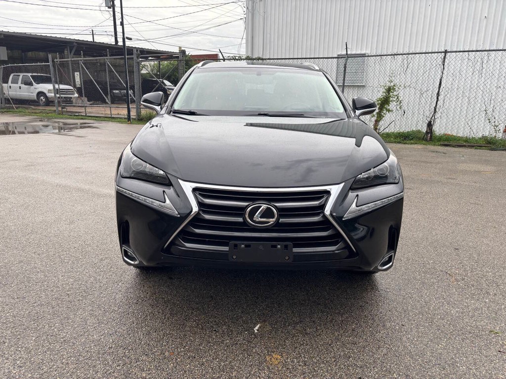 Lexus NX 200t Vehicle Full-screen Gallery Image 02