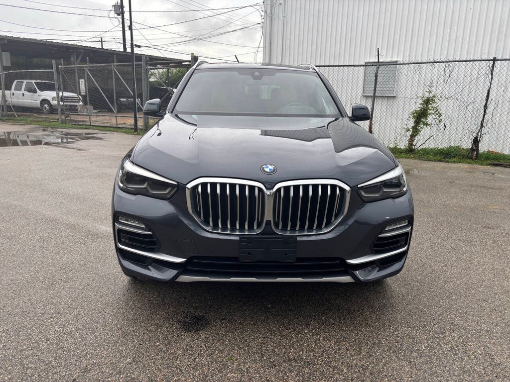 BMW X5 Vehicle Full-screen Gallery Image 02