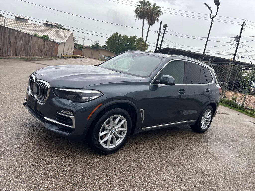 BMW X5 Vehicle Full-screen Gallery Image 04
