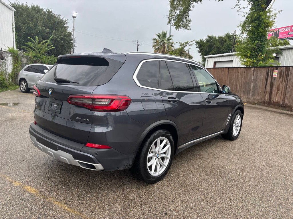 BMW X5 Vehicle Full-screen Gallery Image 07