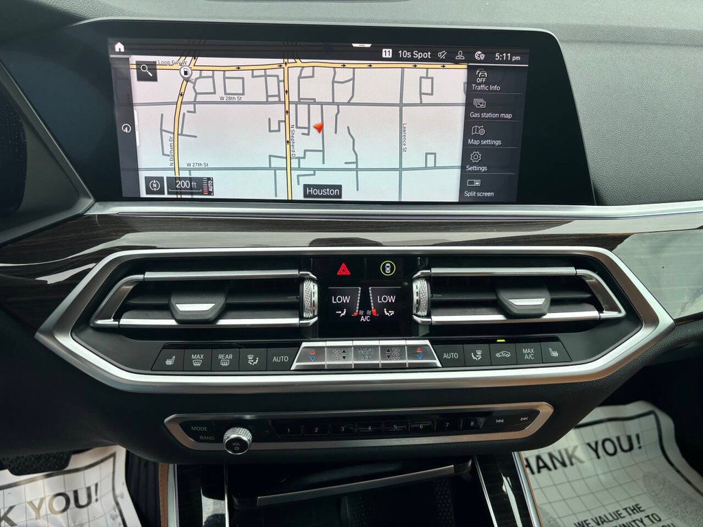 BMW X5 Vehicle Full-screen Gallery Image 21