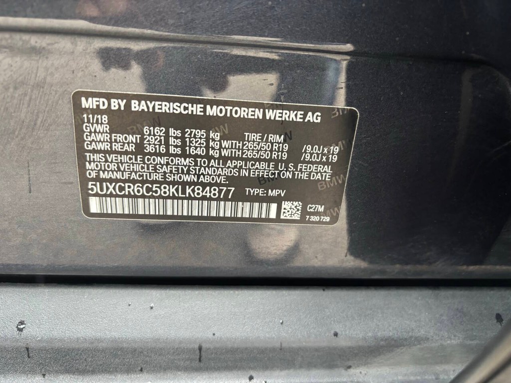 BMW X5 Vehicle Full-screen Gallery Image 33