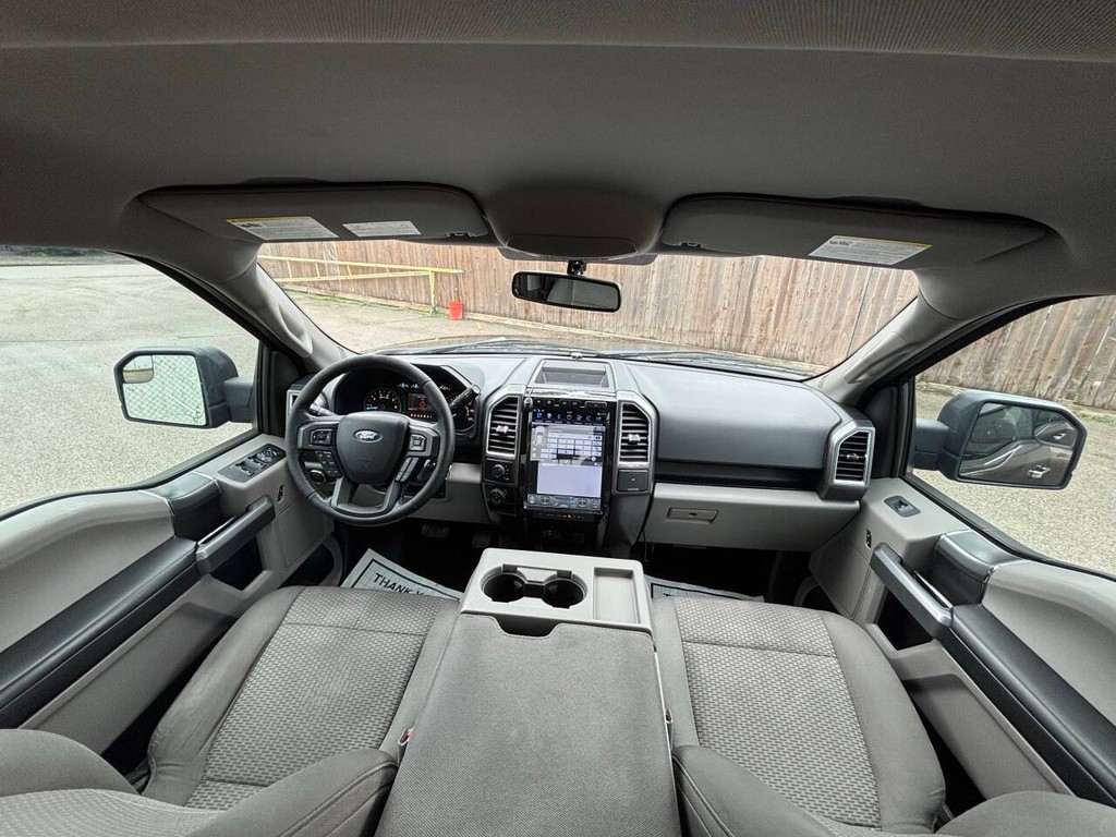 Ford F-150 Vehicle Full-screen Gallery Image 18