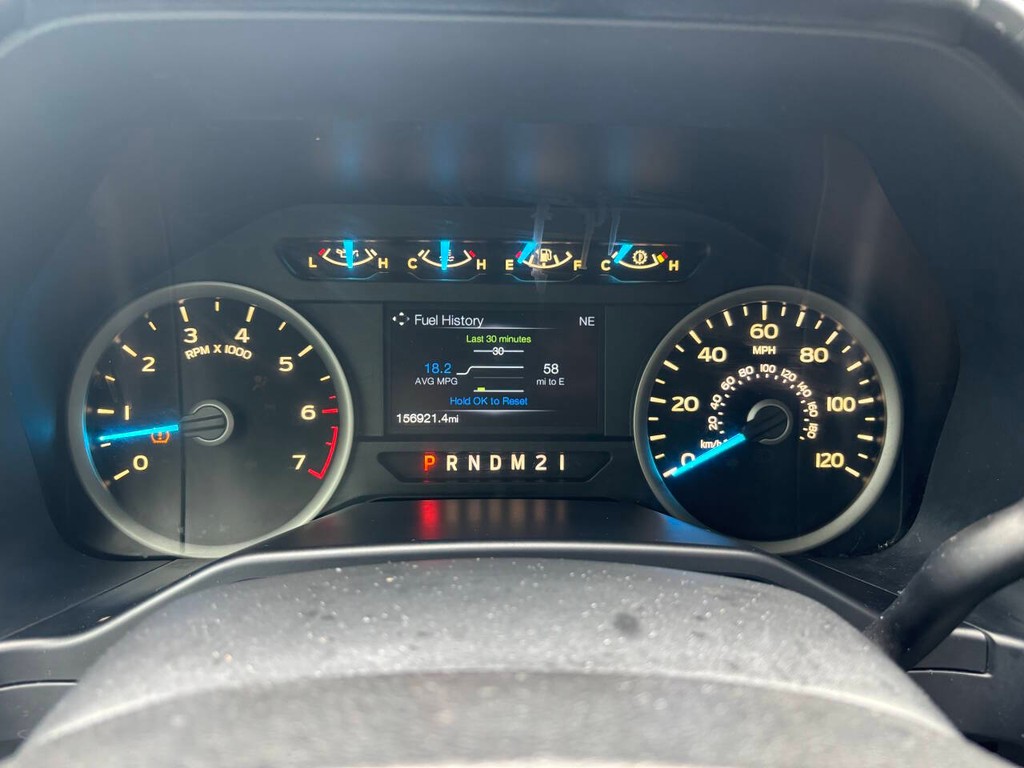 Ford F-150 Vehicle Full-screen Gallery Image 26