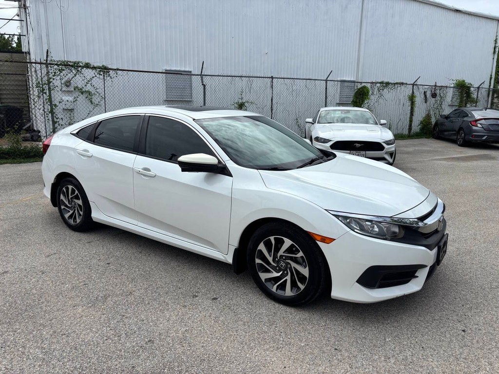 Honda Civic Sedan Vehicle Full-screen Gallery Image 02