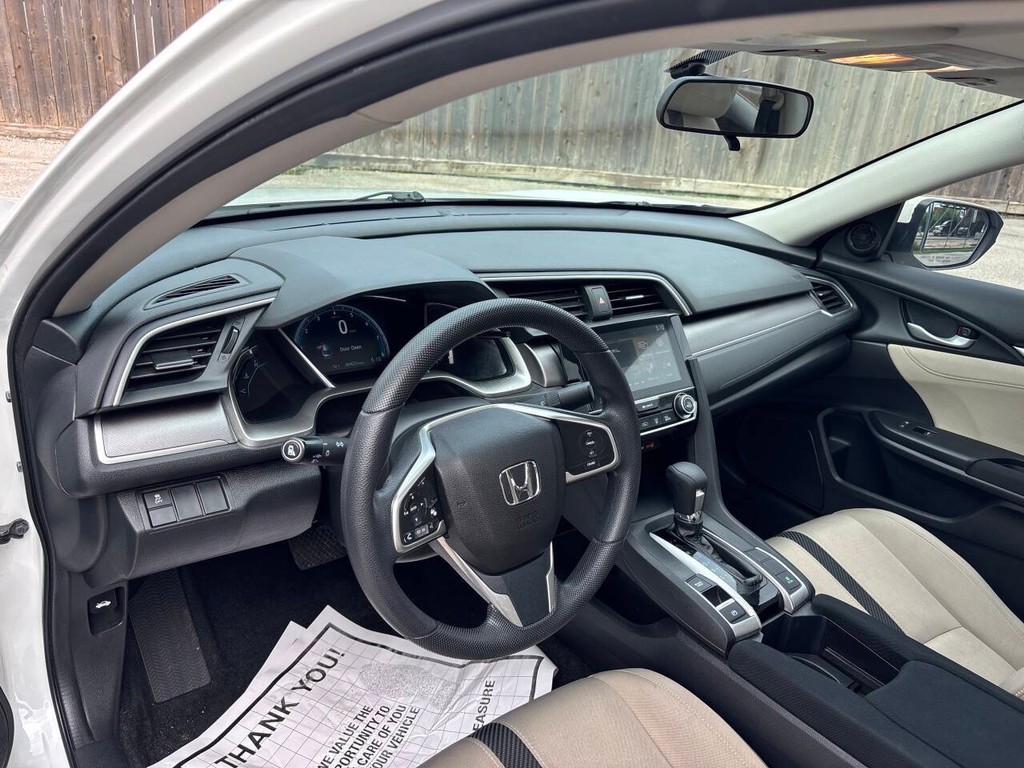 Honda Civic Sedan Vehicle Full-screen Gallery Image 07
