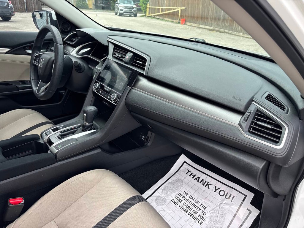 Honda Civic Sedan Vehicle Full-screen Gallery Image 10