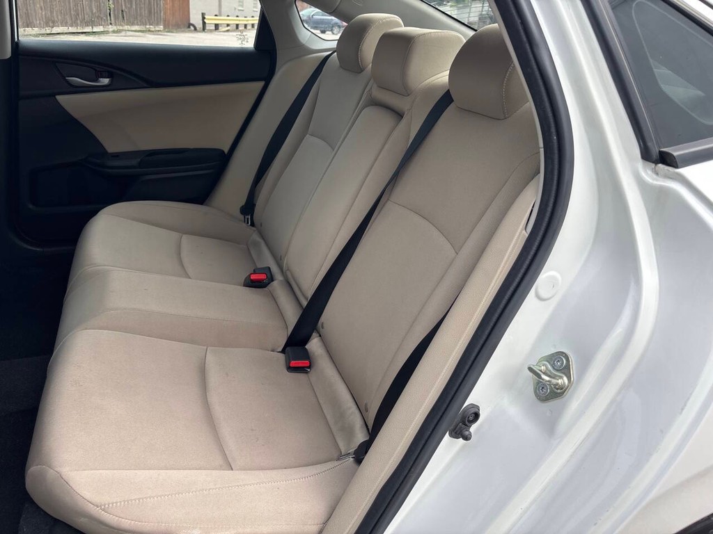 Honda Civic Sedan Vehicle Full-screen Gallery Image 13