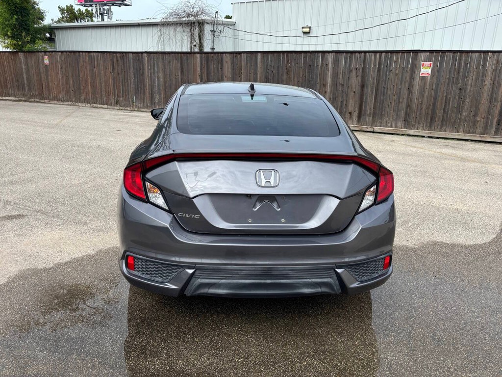 Honda Civic Coupe Vehicle Full-screen Gallery Image 07