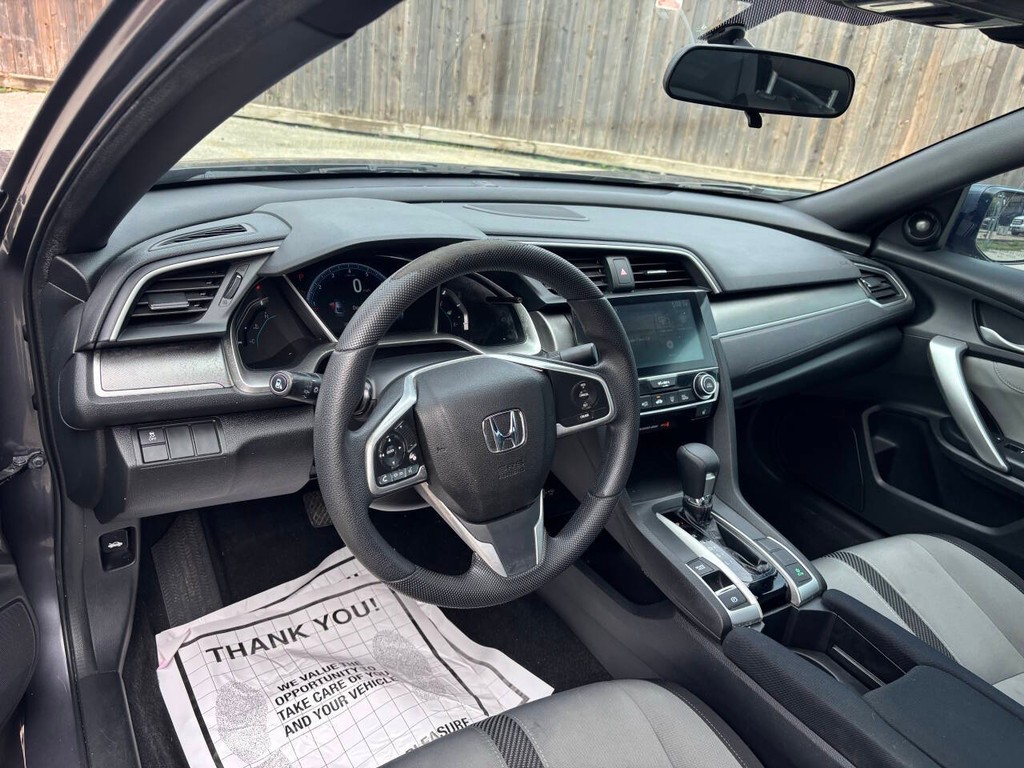 Honda Civic Coupe Vehicle Full-screen Gallery Image 09