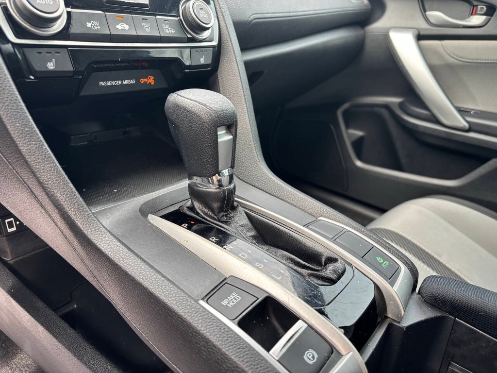 Honda Civic Coupe Vehicle Full-screen Gallery Image 20