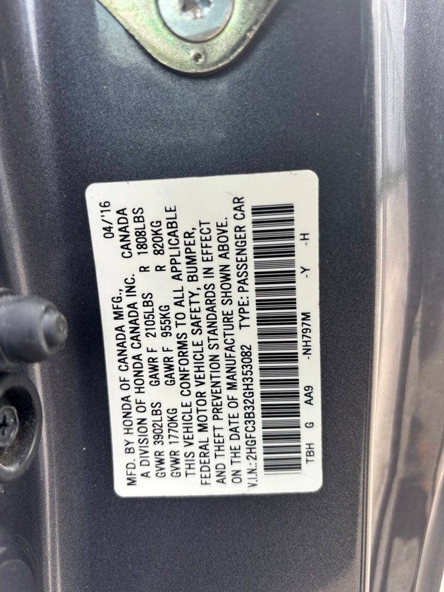 Honda Civic Coupe Vehicle Full-screen Gallery Image 28