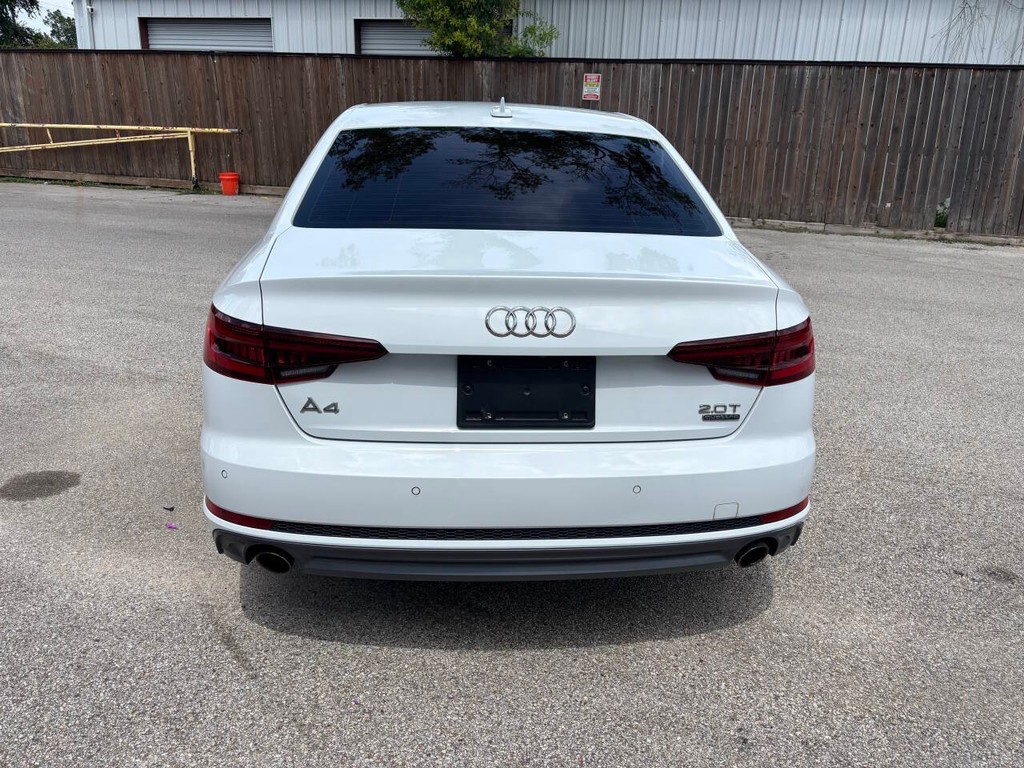 Audi A4 Vehicle Full-screen Gallery Image 06