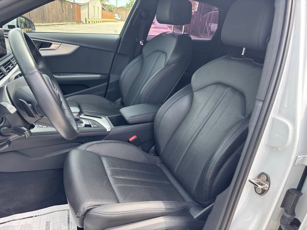 Audi A4 Vehicle Full-screen Gallery Image 09