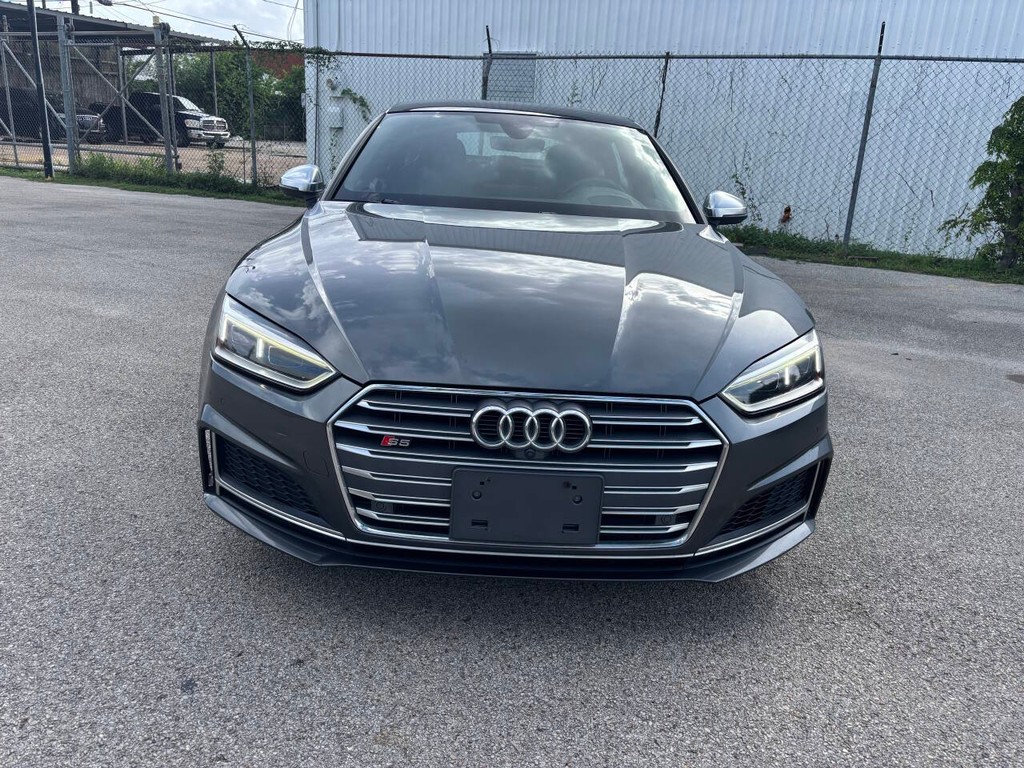 Audi S5 Sportback Vehicle Full-screen Gallery Image 03