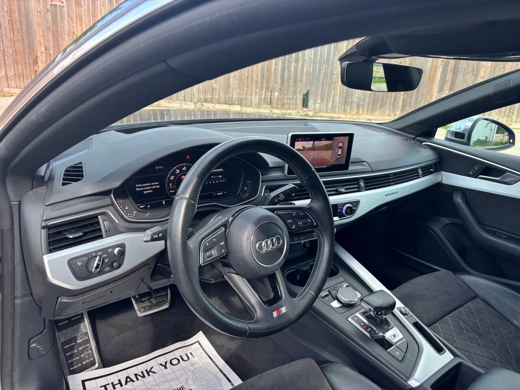 Audi S5 Sportback Vehicle Full-screen Gallery Image 08