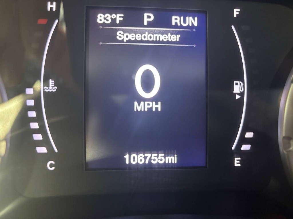 Jeep Renegade Vehicle Full-screen Gallery Image 27