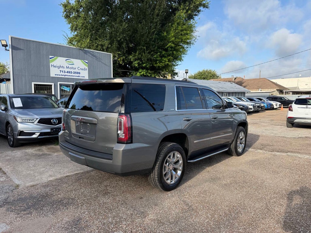 GMC Yukon Vehicle Full-screen Gallery Image 07