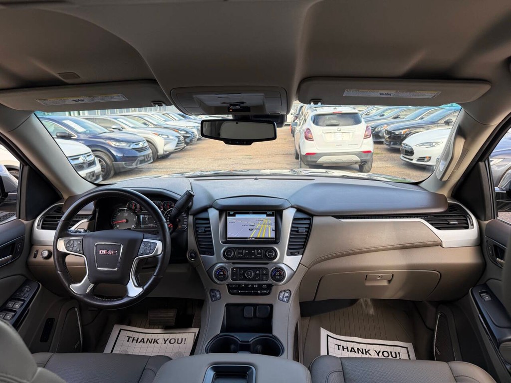 GMC Yukon Vehicle Full-screen Gallery Image 20