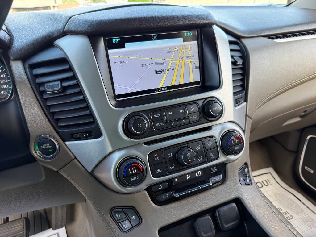GMC Yukon Vehicle Full-screen Gallery Image 21