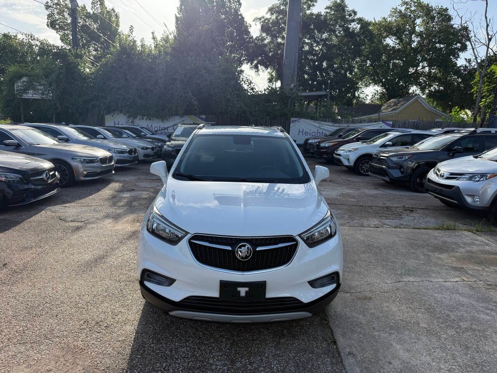Buick Encore Vehicle Full-screen Gallery Image 02