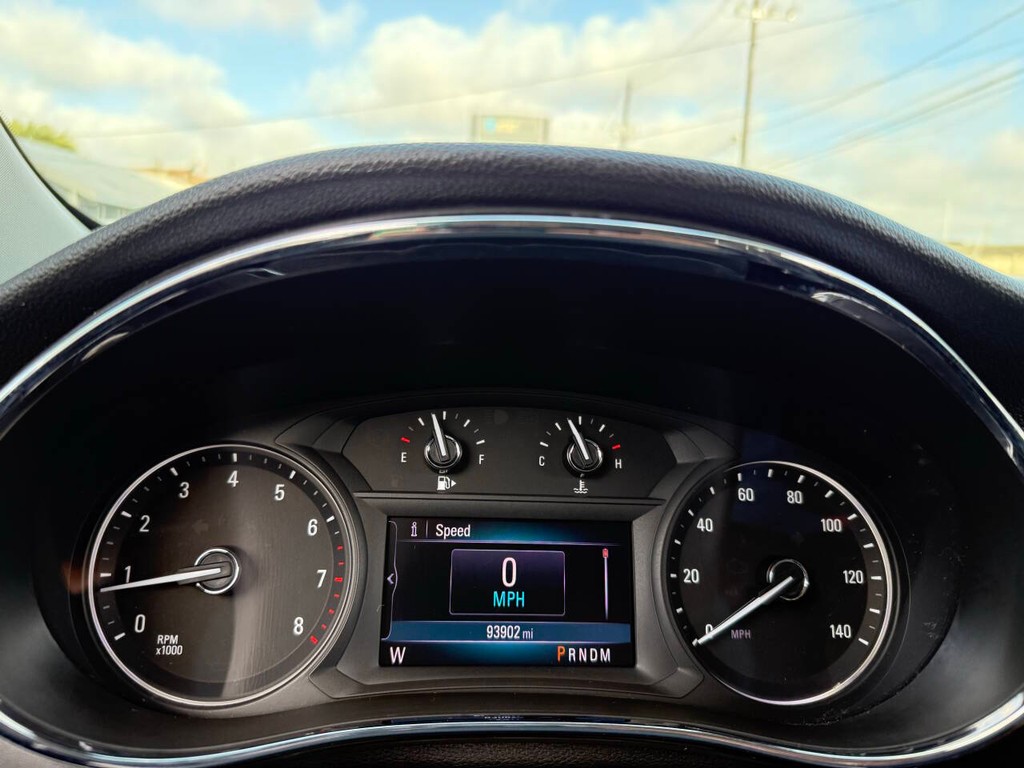 Buick Encore Vehicle Full-screen Gallery Image 26