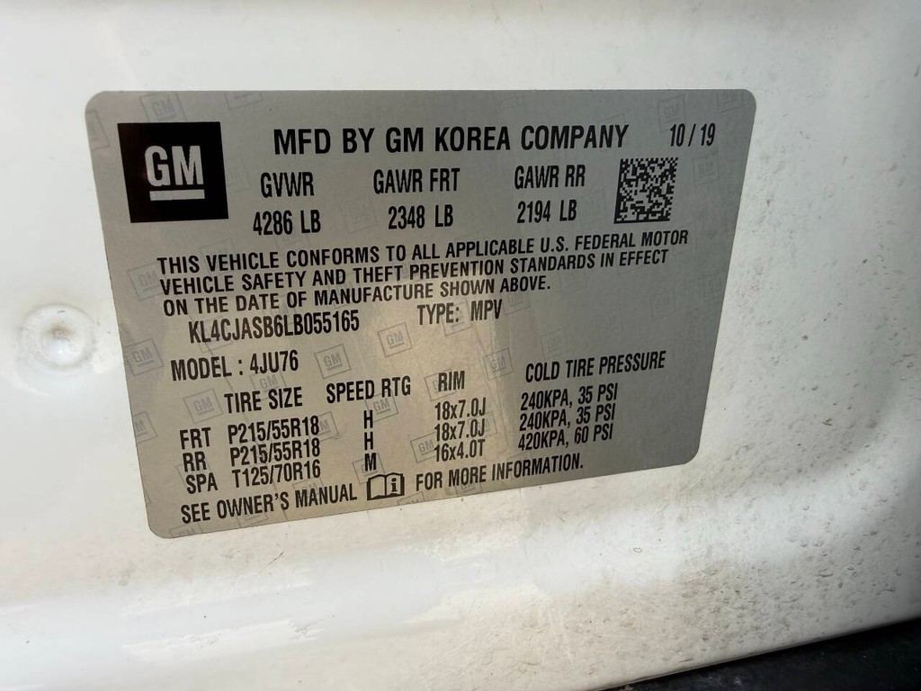 Buick Encore Vehicle Full-screen Gallery Image 28