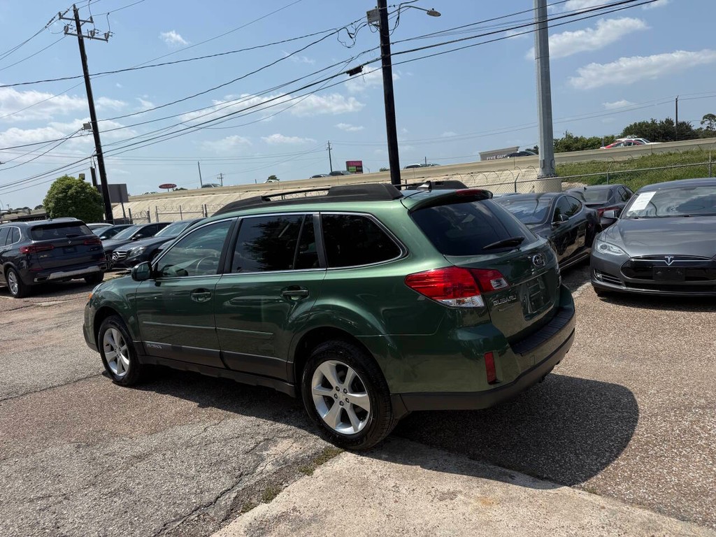 Subaru Outback Vehicle Full-screen Gallery Image 05