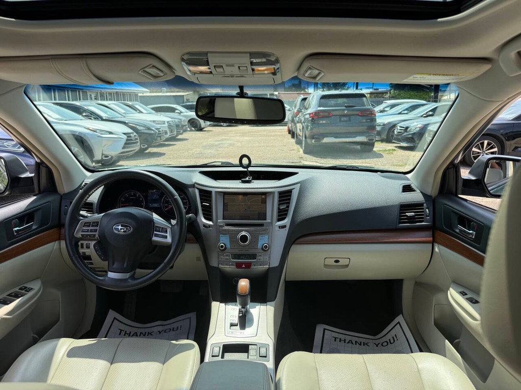 Subaru Outback Vehicle Full-screen Gallery Image 20
