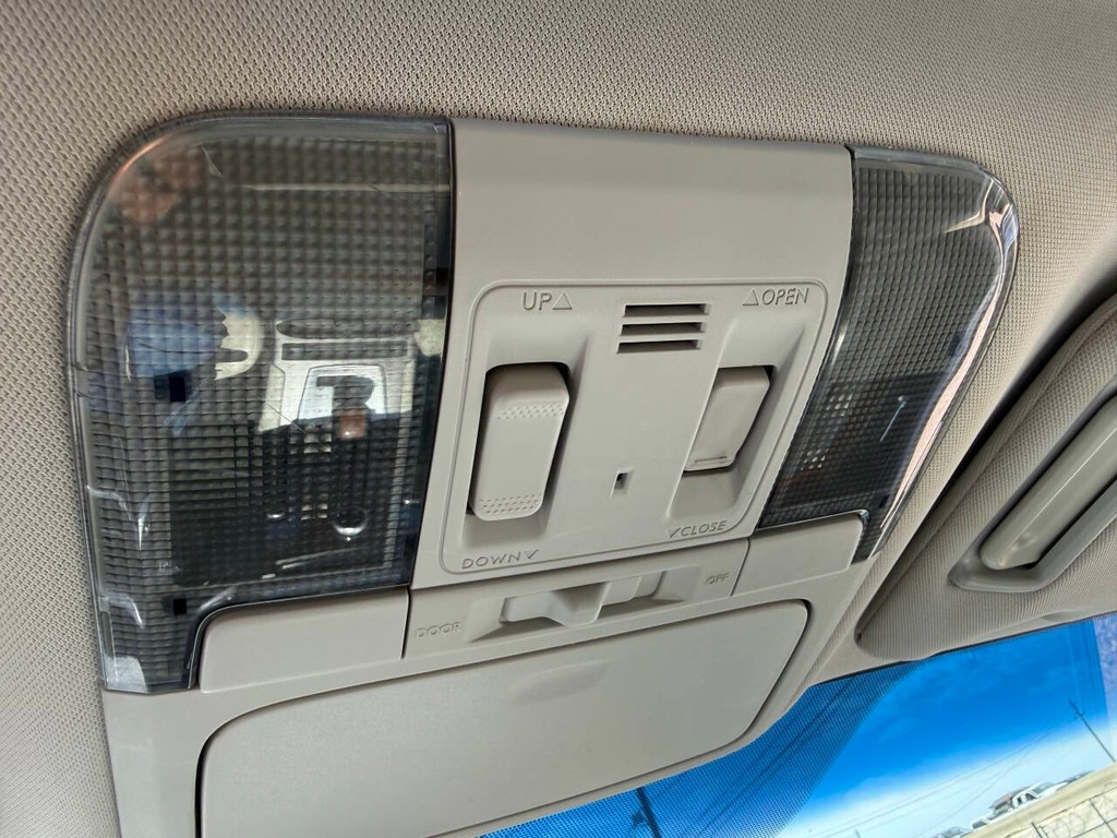 Subaru Outback Vehicle Full-screen Gallery Image 28