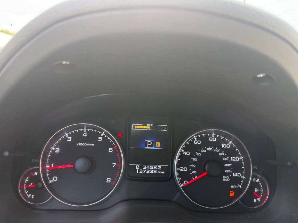 Subaru Outback Vehicle Full-screen Gallery Image 30