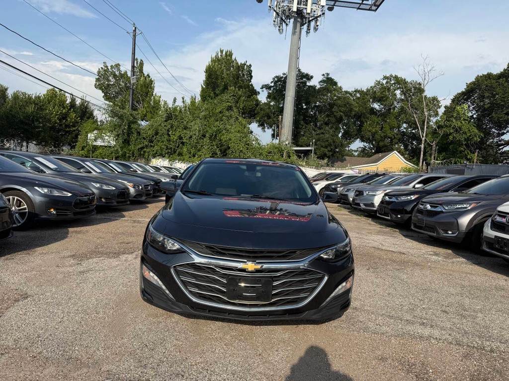Chevrolet Malibu Vehicle Full-screen Gallery Image 02
