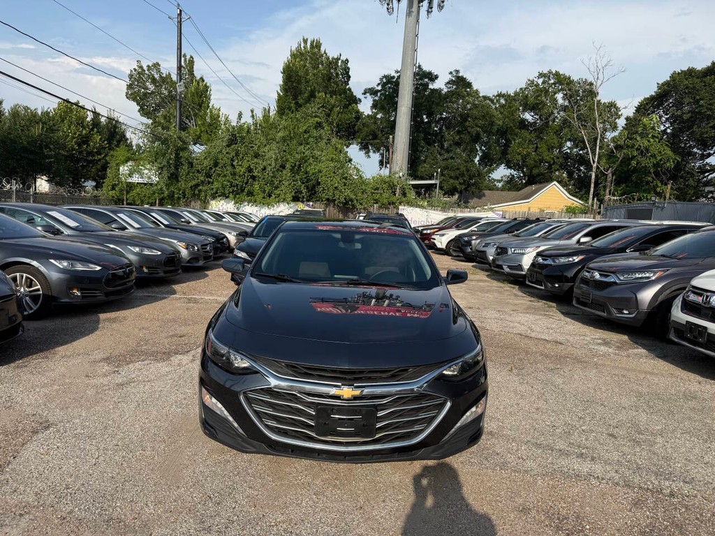Chevrolet Malibu Vehicle Full-screen Gallery Image 03