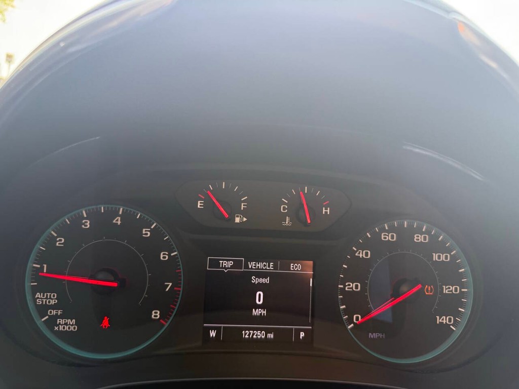 Chevrolet Malibu Vehicle Full-screen Gallery Image 26