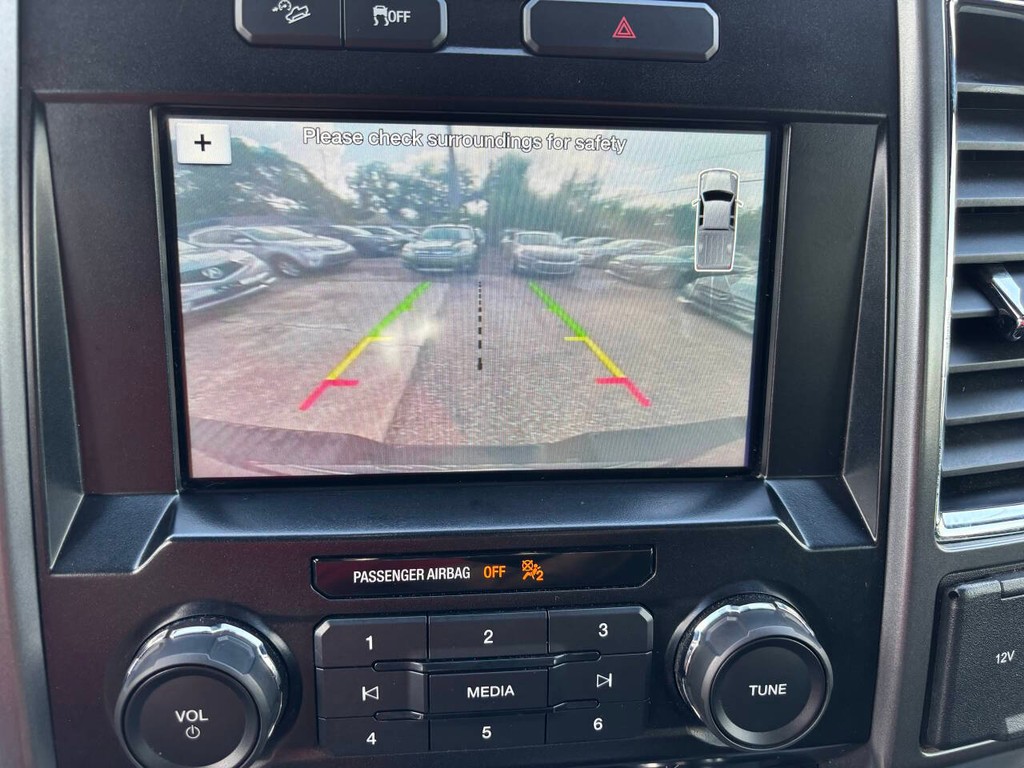 Ford F-150 Vehicle Full-screen Gallery Image 20