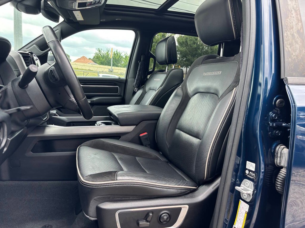 Ram 1500 Vehicle Full-screen Gallery Image 09