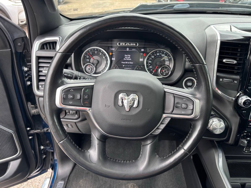 Ram 1500 Vehicle Full-screen Gallery Image 22