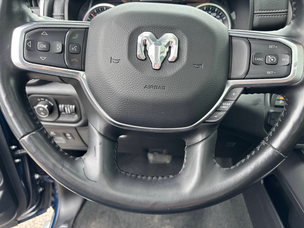 Ram 1500 Vehicle Full-screen Gallery Image 23